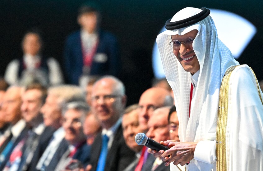 السعودية تحول خطّا للغاز لنقل النفط وتستهدف 10 ملايين برميل يوميا
