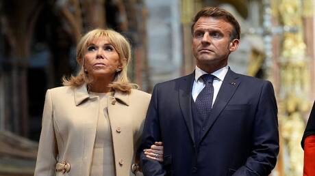 "وثائق حساسة وتلميحات بشذوذه الجنسي" ..  رسائل إبستين وستيف بانون عن ماكرون و"صديق الظل"