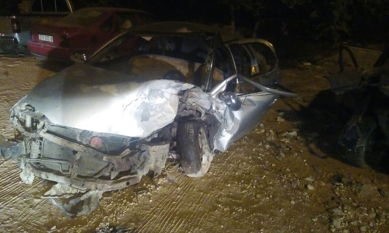 بالصور  .. وفاة وإصابات بحادث تصادم في عين الباشا 
