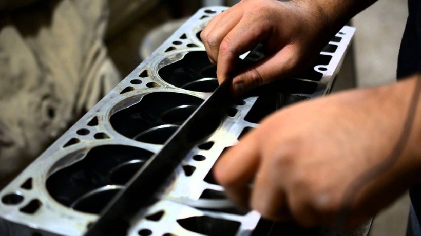 لماذا يتلف جوان رأس المحرك وكيف نعالجه