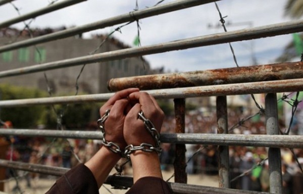 صوت الاسرى: دخول أربعة أسرى أعوام جديدة في سجون الاحتلال  