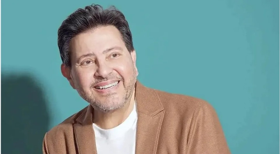 أنباء عن عودة قريبة ..  هل انتهت رحلة هاني شاكر العلاجية في فرنسا؟  