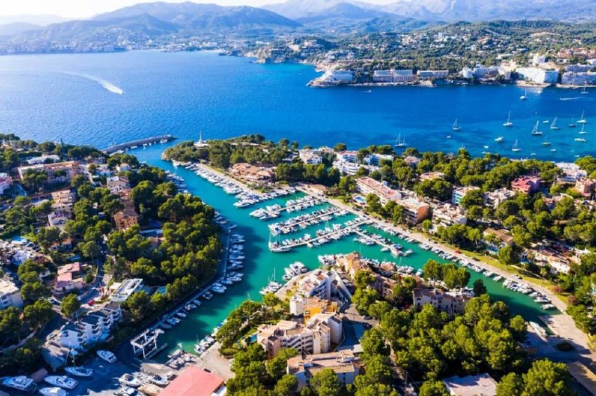 بالصور  ..  أجمل 4 جزر سياحية حول العالم 