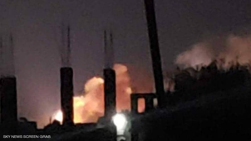 بعد فشل إطلاقه ..  سقوط صاروخ على أحد أحياء ذمار شمالي اليمن 