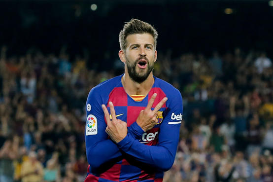 بيكيه يحسم مستقبله مع برشلونة