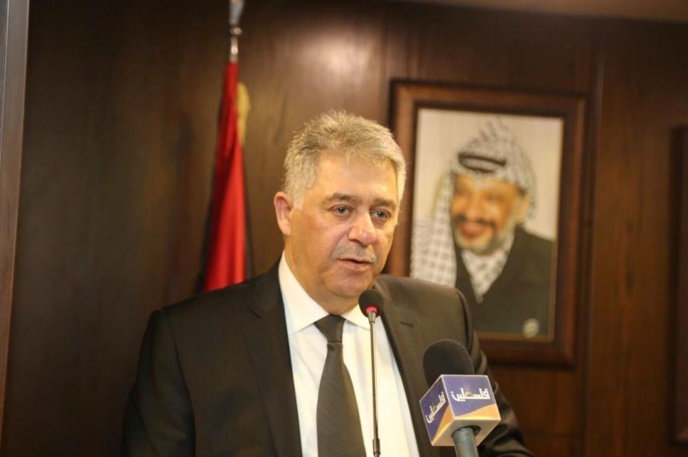 قرار مفاجئ لعباس يُشعل الغضب في لبنان وتهديد بالعصيان ..  من هو أشرف دبور؟ ولماذا أُثيرت الضجة حول إقالته؟