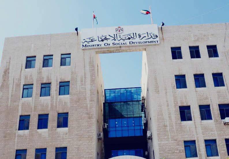 مطالبات بإنصاف الحالات الإنسانية في التعيينات والتنمية توضح الآلية