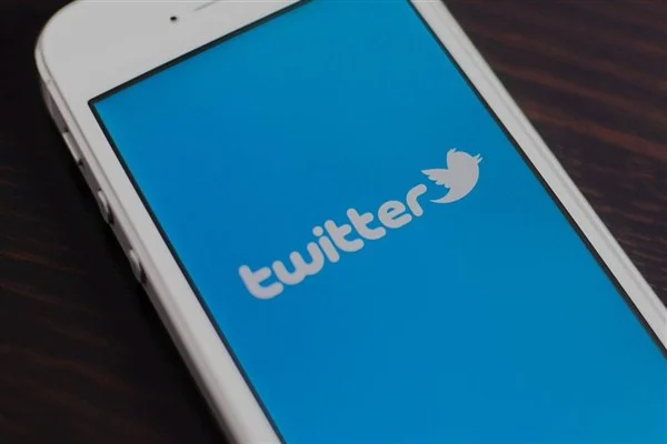 تويتر يُتيح للمستخدمين دفع إكراميات لمتابعيهم المفضلين