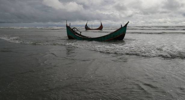 الدولة المتهمة باضطهاد المسلمين تصنف "الأكثر سخاء" في العالم