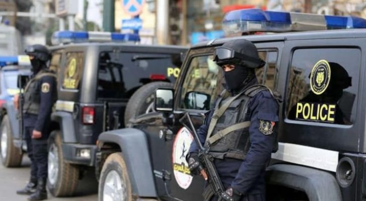 جريمة مروعة ..  قتل والده وألقى جثته من الطابق الثامن في مصر
