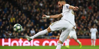 صحيفة تكشف موقف ريال مدريد من تمديد عقد كريم بنزيما