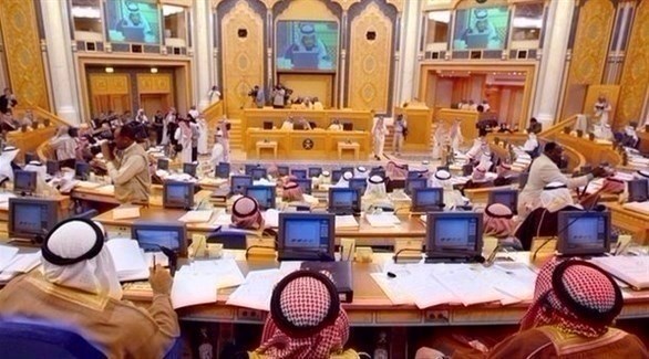 الشورى السعودي يدرس فرض ضريبة 6% على تحويلات المقيمين