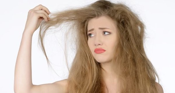 استخدامات الفازلين للشعر الخشن والمتشابك