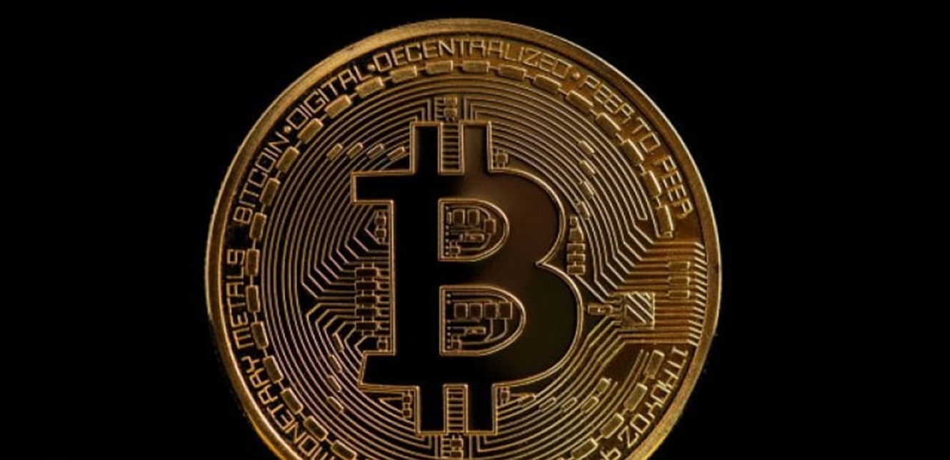 امرأة ترمي ثروة بيتكوين بقيمة 3.8 مليون دولار في القمامة!