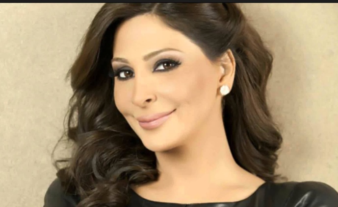 بالفيديو ..  إليسا بفستان يكشف الكثير في عيد ميلاد صديقتها 