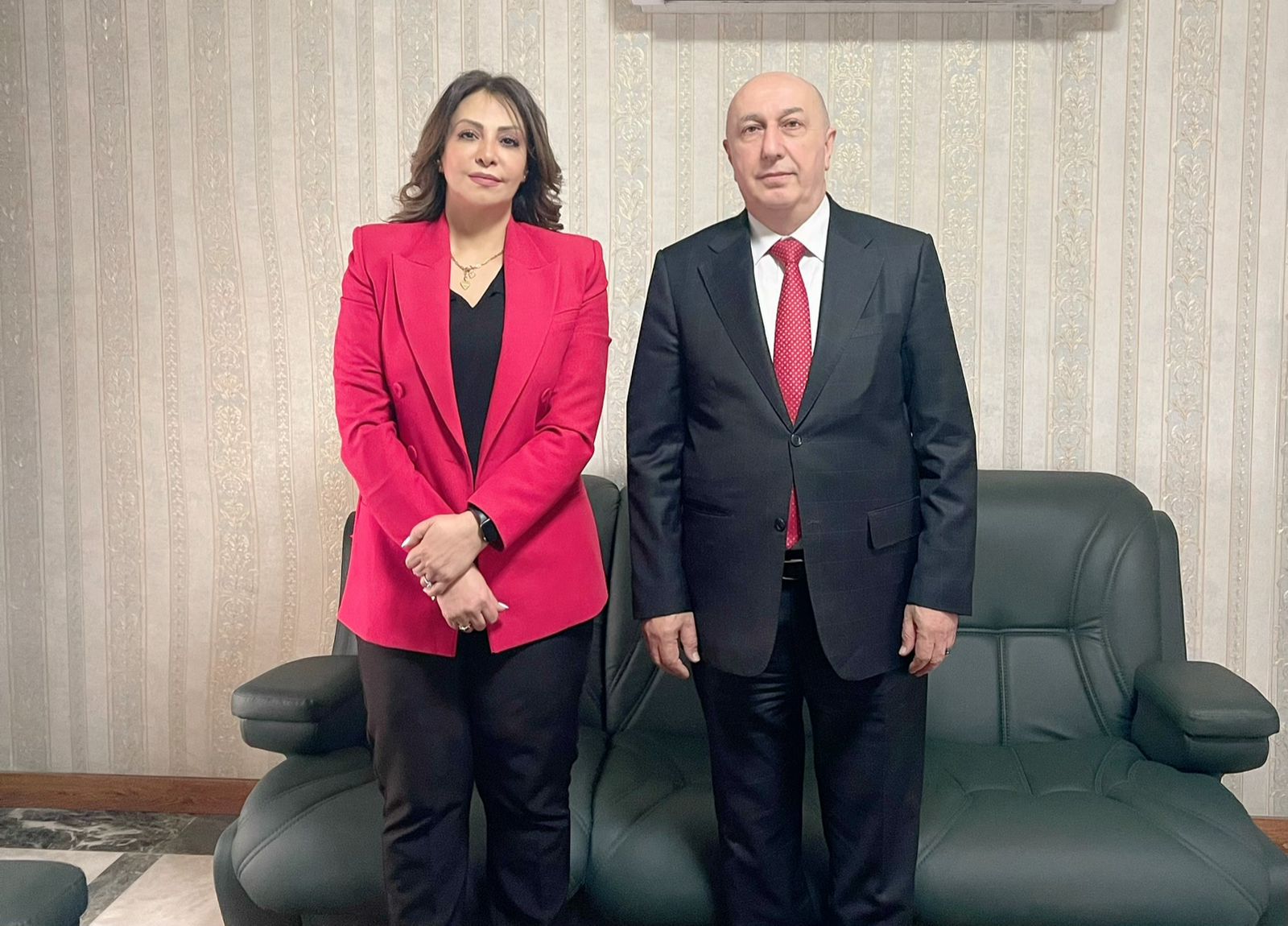 رانيا حدادين مديرة المركز الريادي تلتقي وزير البيئه العراقي