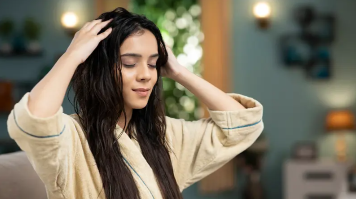 كيف نجعل الشعر ينمو 15 سم في 10 أشهر فقط؟
