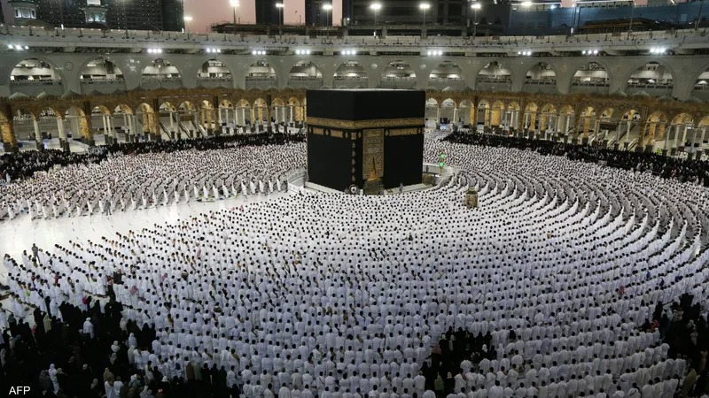 600 حاج وحاجة يغادرون إلى الأراضي المقدسة السبت