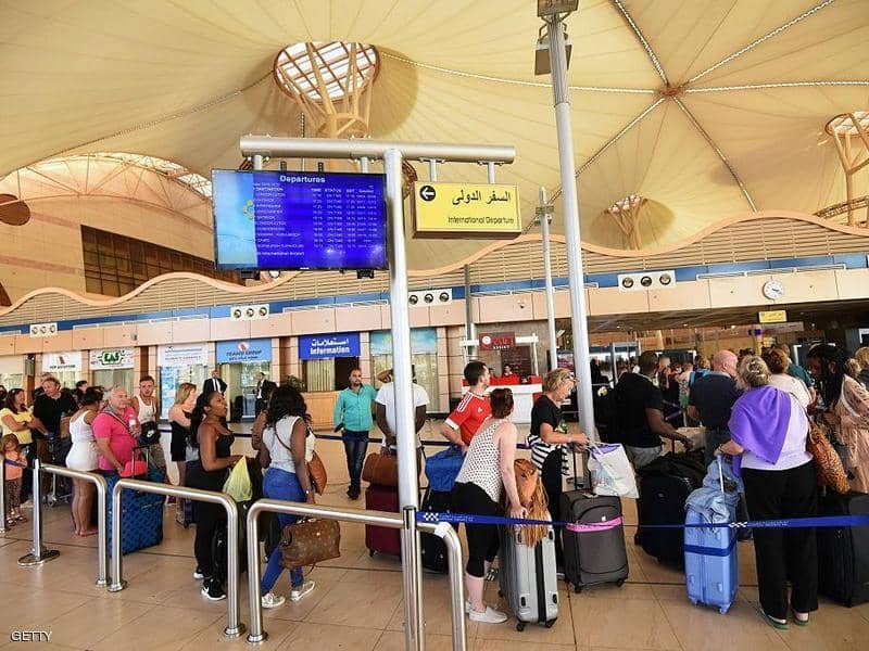 مصر تشجع السياحة بـ"قرار المطارات"