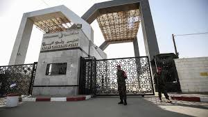 إعادة فتح معبر رفح الحدودي والاحتلال يغلق معبر كرم ابوسالم الأحد