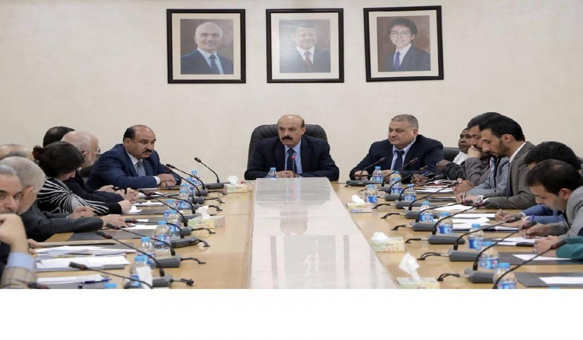 اللجنة الإدارية تؤكد أهمية تكاتف المؤسسات العامة والخاصة لتقليص معدلات الفقر والبطالة