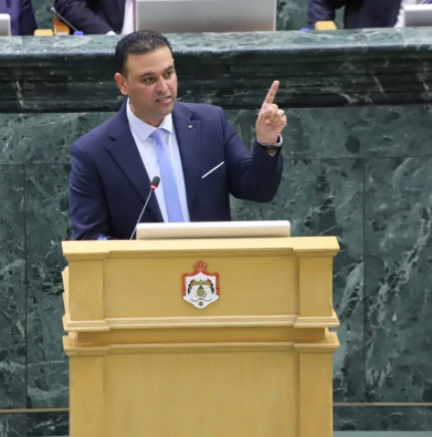 النائب وليد المصري يحوّل سؤاله حول قطاع السيارات والمنطقة الحرة إلى استجواب