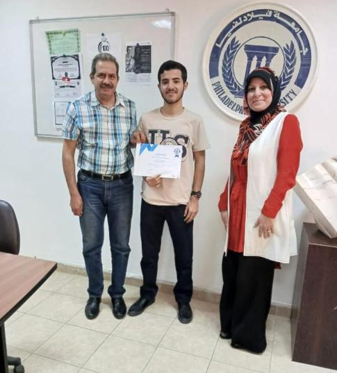قسم الارشاد النفسي في جامعة فيلادلفيا يستضيف الطالب الموهوب مراد معتز