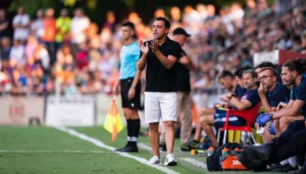 كان سيرحل  ..  من هو نجم برشلونة في فترة الإعداد؟