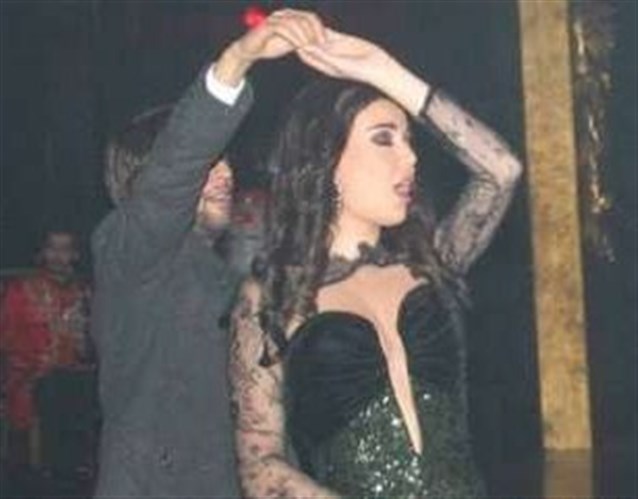 بالفيديو .. سيرين عبدالنور ترقص بصخب في زفاف وسام بريدي