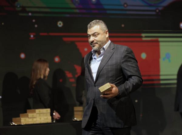 الصقور: نعتمد على أبناء الوحدات ..  وصفقات الـ300 ألف دينار غير مقبولة