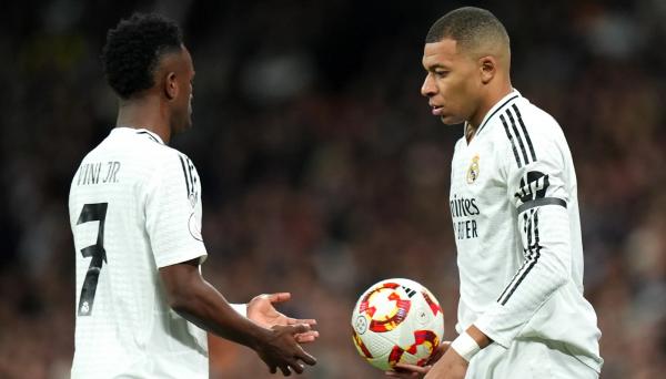 جماهير ريال مدريد تهين مبابي للمرة الثانية وفينيسيوس غاضب