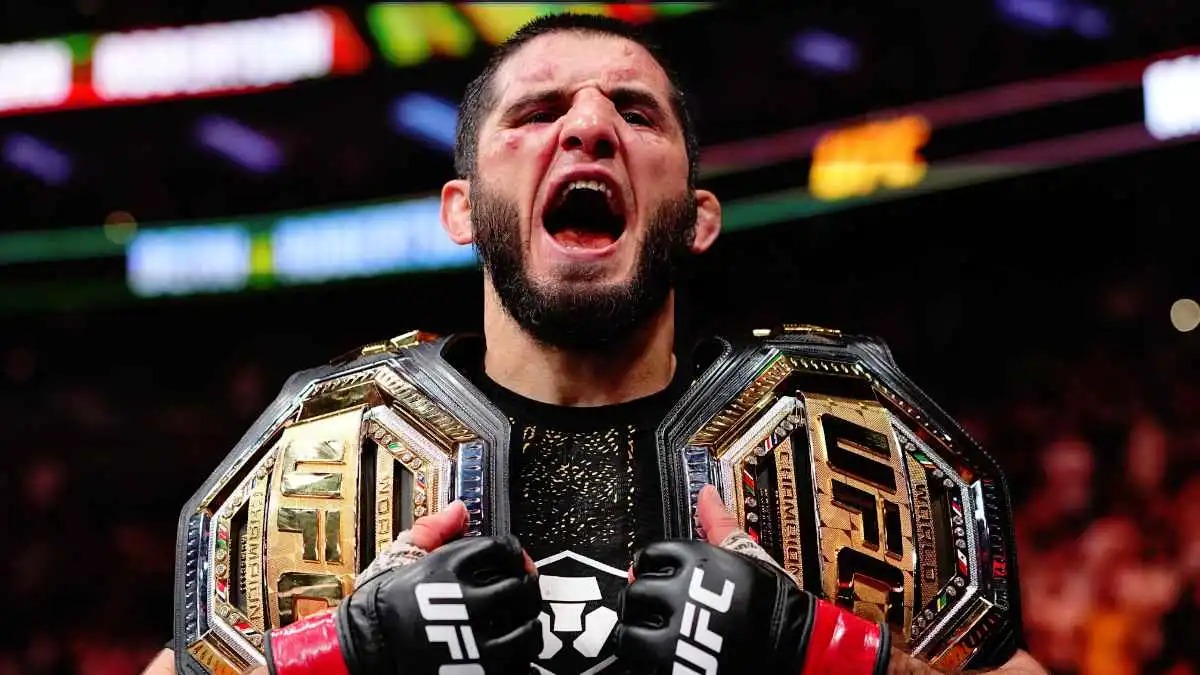 إسلام ماخاشيف يواصل كتابة التاريخ برقم قياسي جديد في UFC 