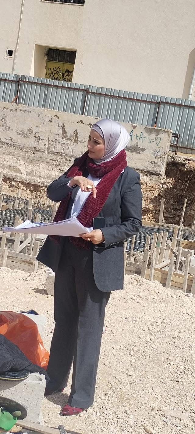 السواريس تتابع عطاء إنشاء غرف صفية لرياض الأطفال في مدرسة خولة