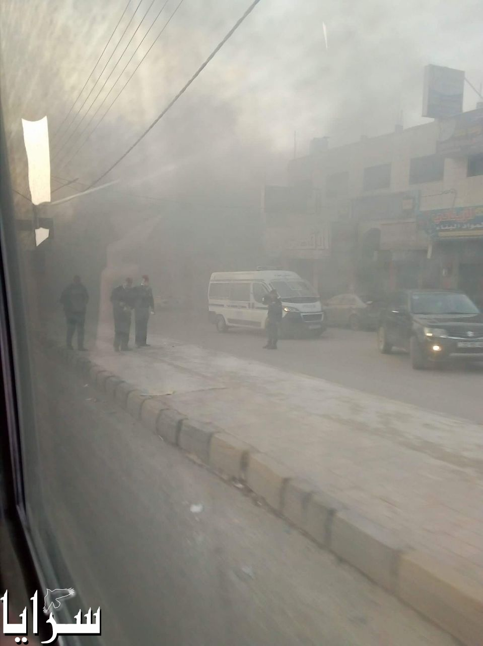 بالفيديو والصور   .. اربد: أعمال شغب من قبل أصحاب البسطات والأمن يستخدم الغاز المسيل للدموع