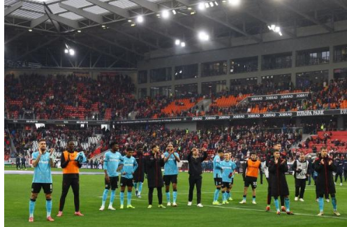 ليفركوزن يفوز مجددًا ويقترب من حصد بطولة الدوري الالماني