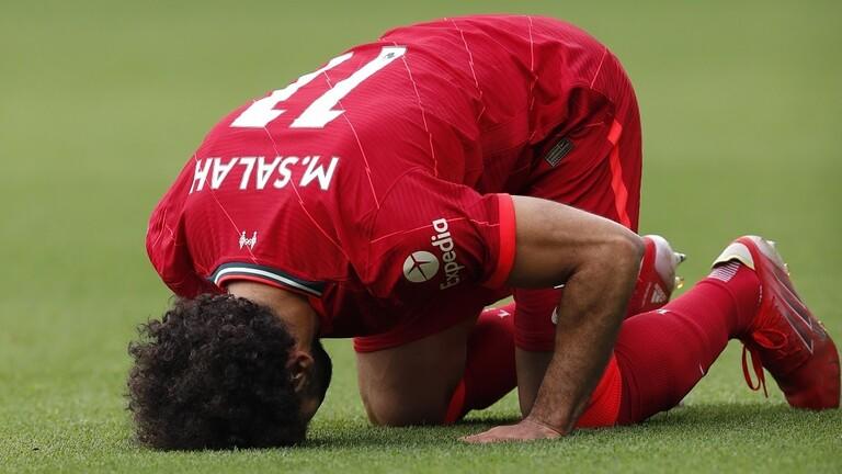 صلاح يضرب الأرقام القياسية بهدف عالمي 
