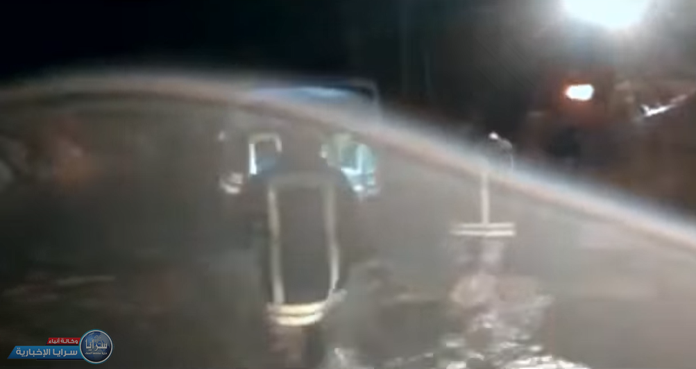 بالفيديو  ..  إنقاذ أشخاص حاصرتهم المياه في وادي القمر