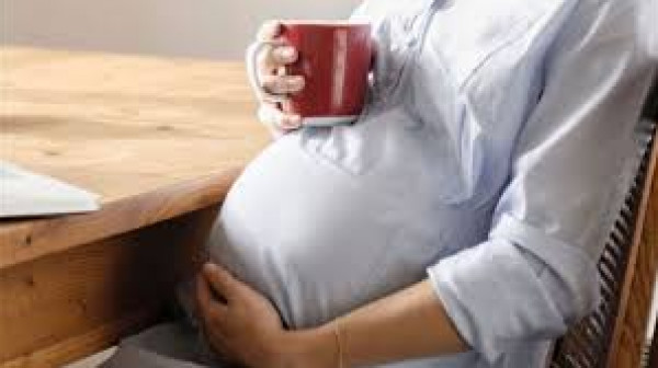 للحامل المصابة بـ(كورونا) ..  إليكِ أهم الأطعمة التي تخفف من الأعراض