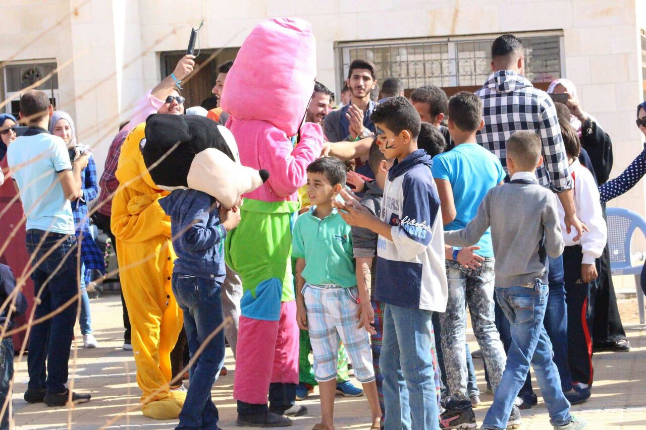 "مبادرة فرحهم "