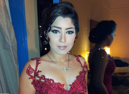 أيتن عامر تستعين بحورية فرغلي لمقاومة البرد ..  شاهد