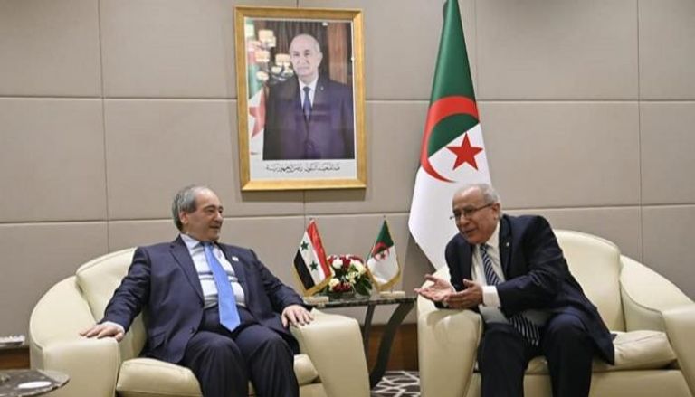 بعد السعودية .. وزير الخارجية السوري بالجزائر
