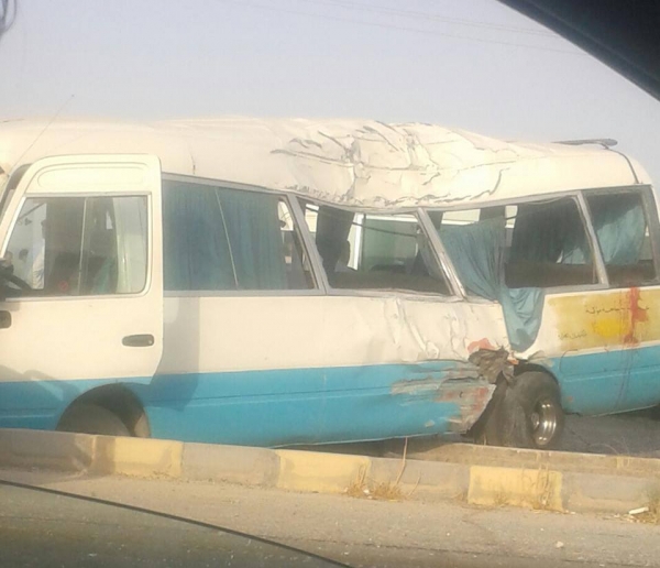 إصابة (26) طالباً بحادث تدهور باص (عمان - الكرك) على طريق القطرانة  ..  صور 