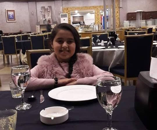 الطفلة "رنيم" وحيدة ابويها جائت بعد (12) عام من الزواج  ..  رصاصة طائشة تستقر بوجهها في اربد  ..  "تفاصيل"