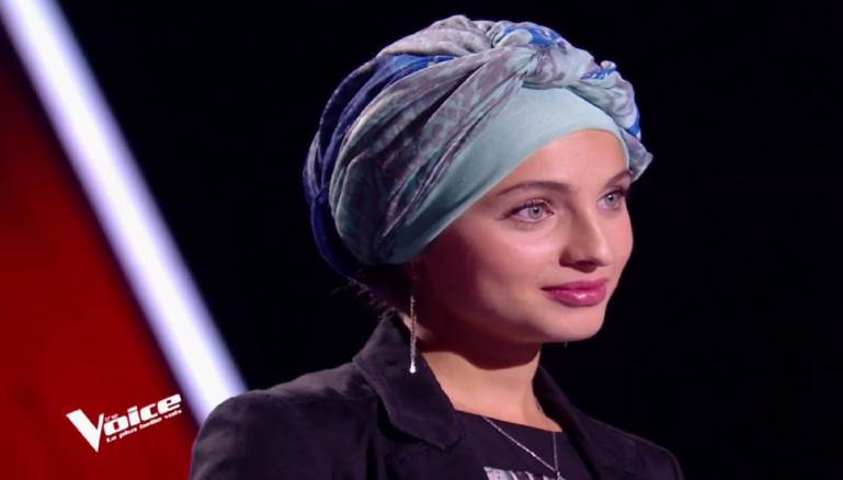 بالفيديو .. حملة ضدّ محجبة "ذا فويس فرنسا": "متطرفة" و"معادية لإسرائيل"