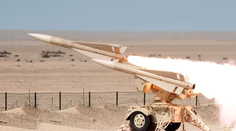  البحرين تتصدى لهجمات صاروخية ومسيّرات إيرانية