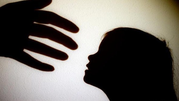 مقتل الطفله نورا يعرّي نظام التبليغ عن الأطفال المعنفين