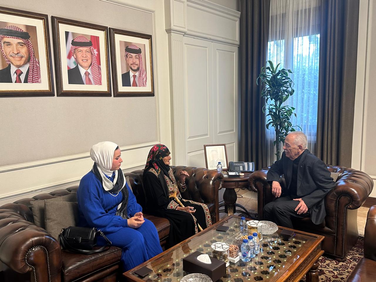 بتوجيهات ملكية ..  توفير الرعاية الصحية الشاملة للحاجة وضحى الشهاب وتلبية جميع احتياجاتها المعيشية