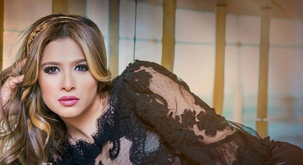 "ياسمين عبد العزيز" تتسبب بطلاق زوجيين في مصر 