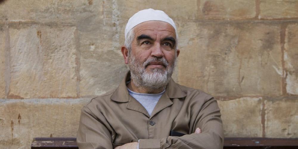 الشيخ رائد صلاح معزول في ظروف قاسية بمعتقل النقب