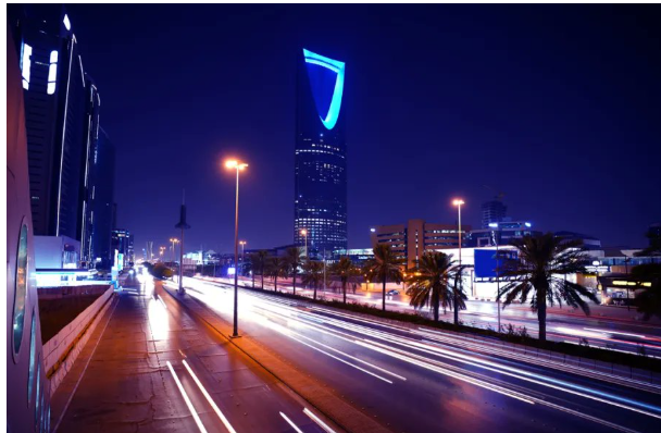  شارع التحلية ب الرياض وجهة ترفيهية مميزة  ..  كل ما ترغب في معرفته